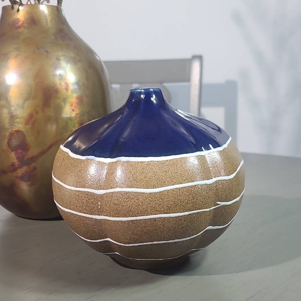 Stoneware Pottery Arcon Vase Made In Thailand